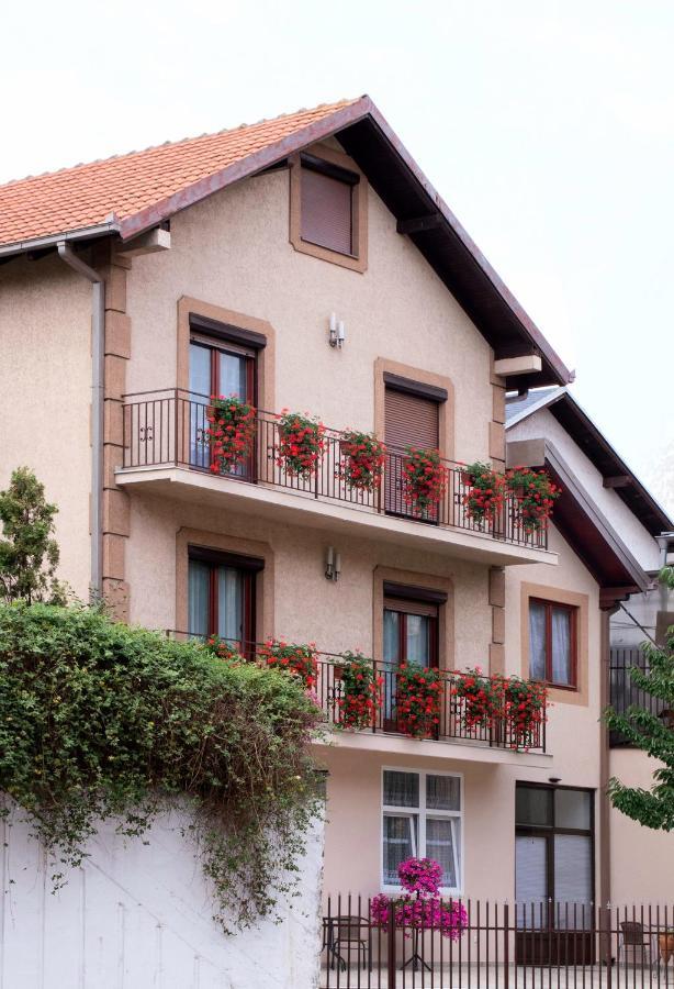 סמדרבו Nilena Apartmani מראה חיצוני תמונה